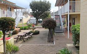 Suite 26 - Town Central - Walk To Cafes - Sleeps 3